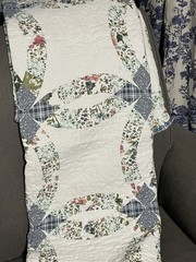 Double Wedding Ring Style Quilted Throw. 50 X 60