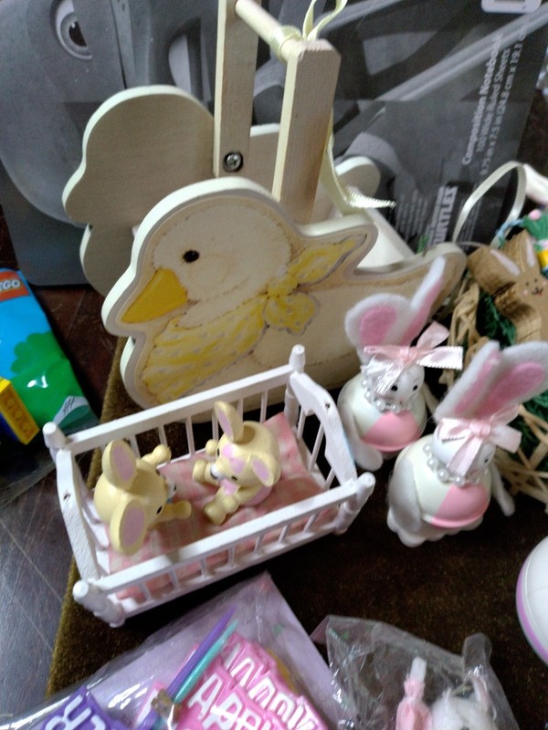 Easter decoration small over 2 1/2 pounds resin plastic wooden basket couple new gallery