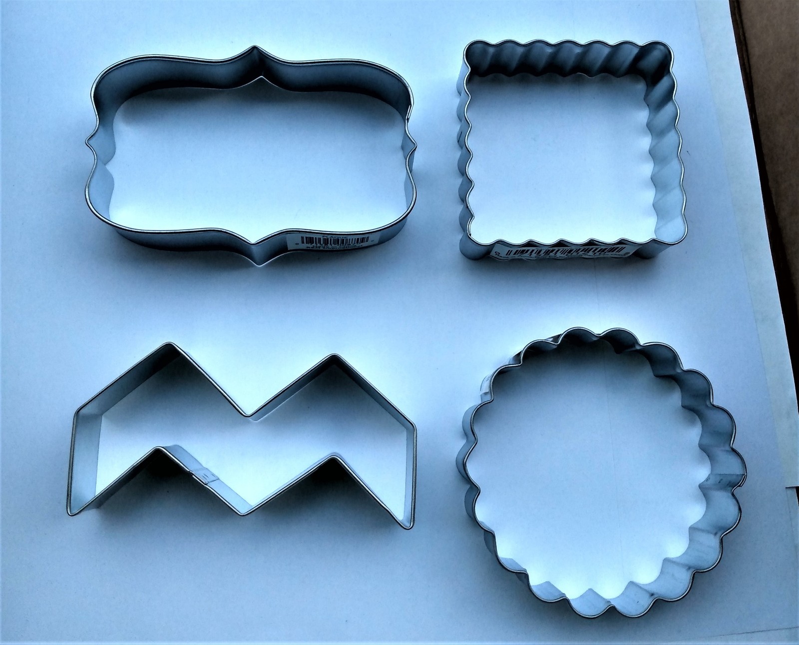 Signs Shapes Cookie Cutter Message 4 pc Chevron, Fluted Round Square Retangle gallery