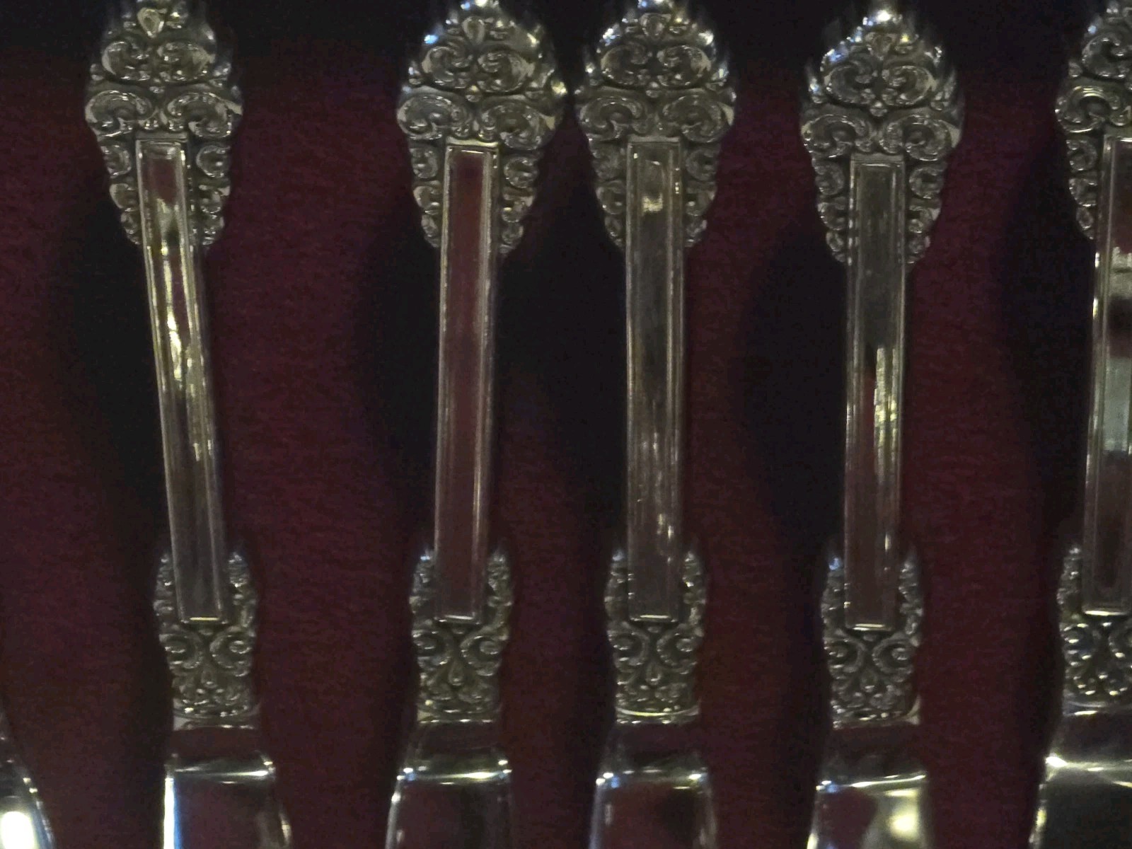 Oneida - Rembrandt Flatware. 81 Pieces Including (12) 5 Piece Place Settings. gallery