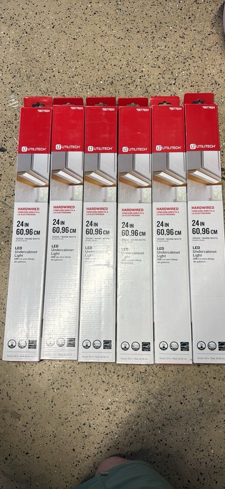 Utilitech Hardwired 24in Led Under cabinet Light Pair of 6 free ship!