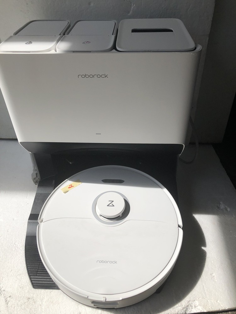 Roborock S8 Pro Ultra Model: S8PU01-01 And Empty Wash Fill Dock Model: EWFD07LRR