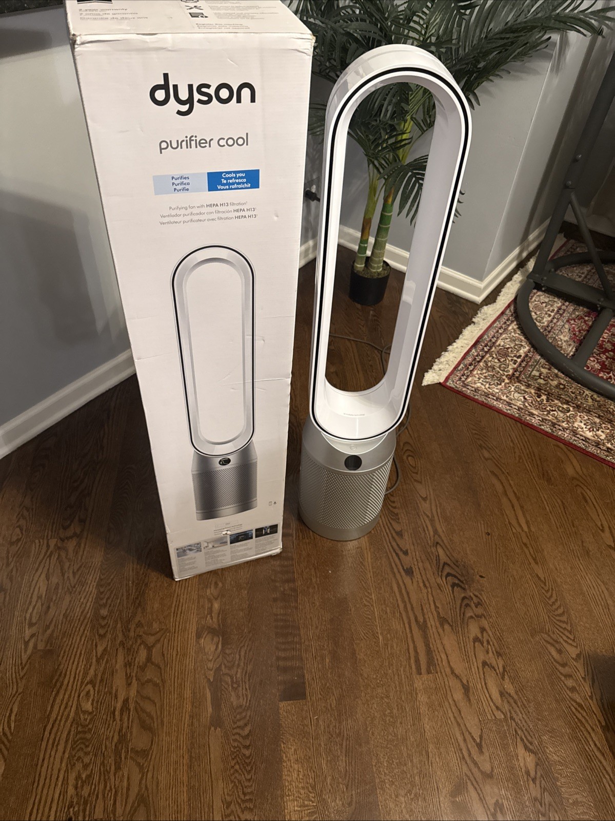 Dyson TP07 Air Purifier & Fan Tower | White HEPA H13 Filtration Lightly Used gallery