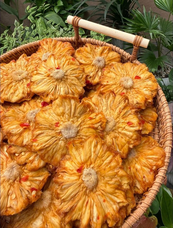 300gram Dried Pineapple with Chili Salt Sweet & Spicy Tropical Fruit Snack gallery