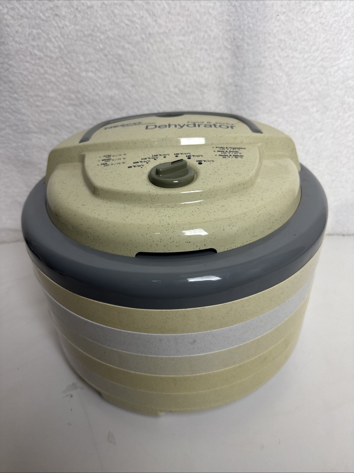 NESCO FD-75PR 5-Tray Food Dehydrator - Gray With 4 Silicone Liners Good Cond. gallery