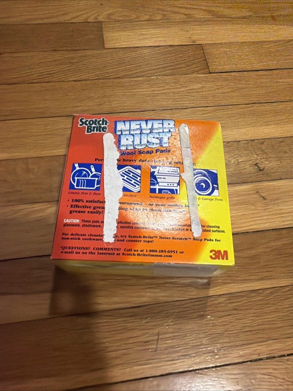 Scotch Brite Never Rust Heavy Duty Soap Pads 8 Pack 3M Discontinued Box Damage gallery