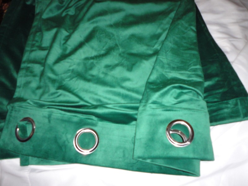 AMALGAMATED TEXTILE SMOOTH EMERALD GREEN VELVET GROMMET (2) DRAPERY PANELS 51X82 gallery