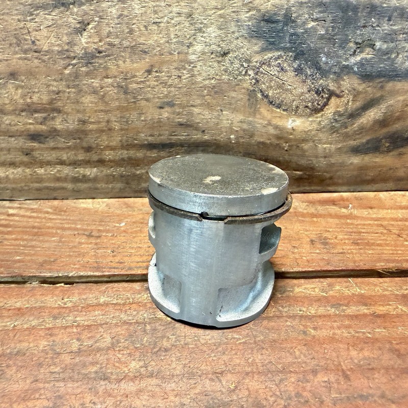 Stihl Genuine MS193T/193TC Piston Assembly 37MM - OEM Used - 1137 030 2007-READ! gallery