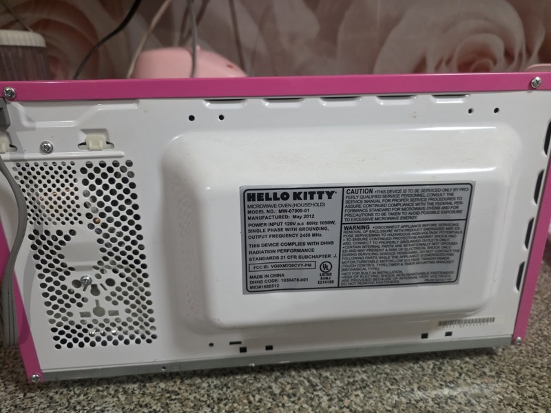 RARE Hello Kitty Hot Pink Microwave Collectable 2011 - Good Working Condition gallery