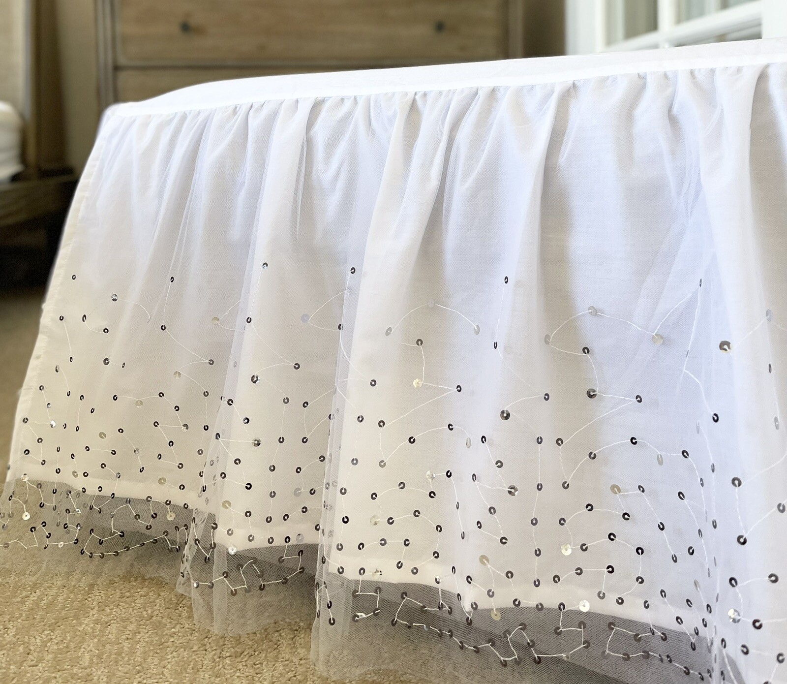 Pottery Barn Tulle Sequined Bed skit In Queen gallery
