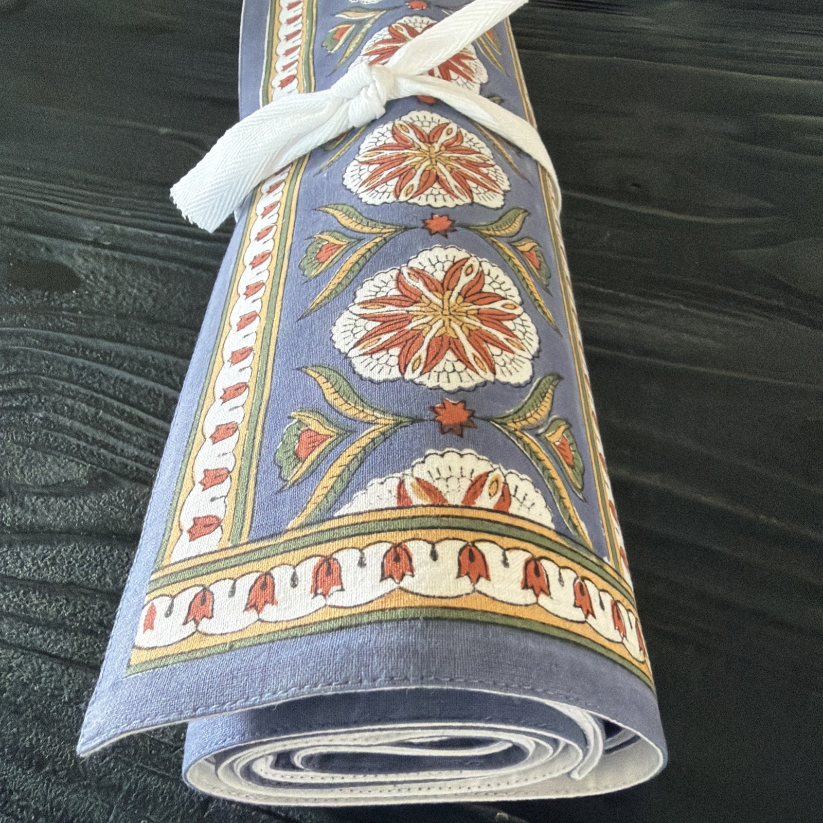 Williams Sonoma Large Scale Block Print Table Runner 16" x 108" New Sample Read gallery
