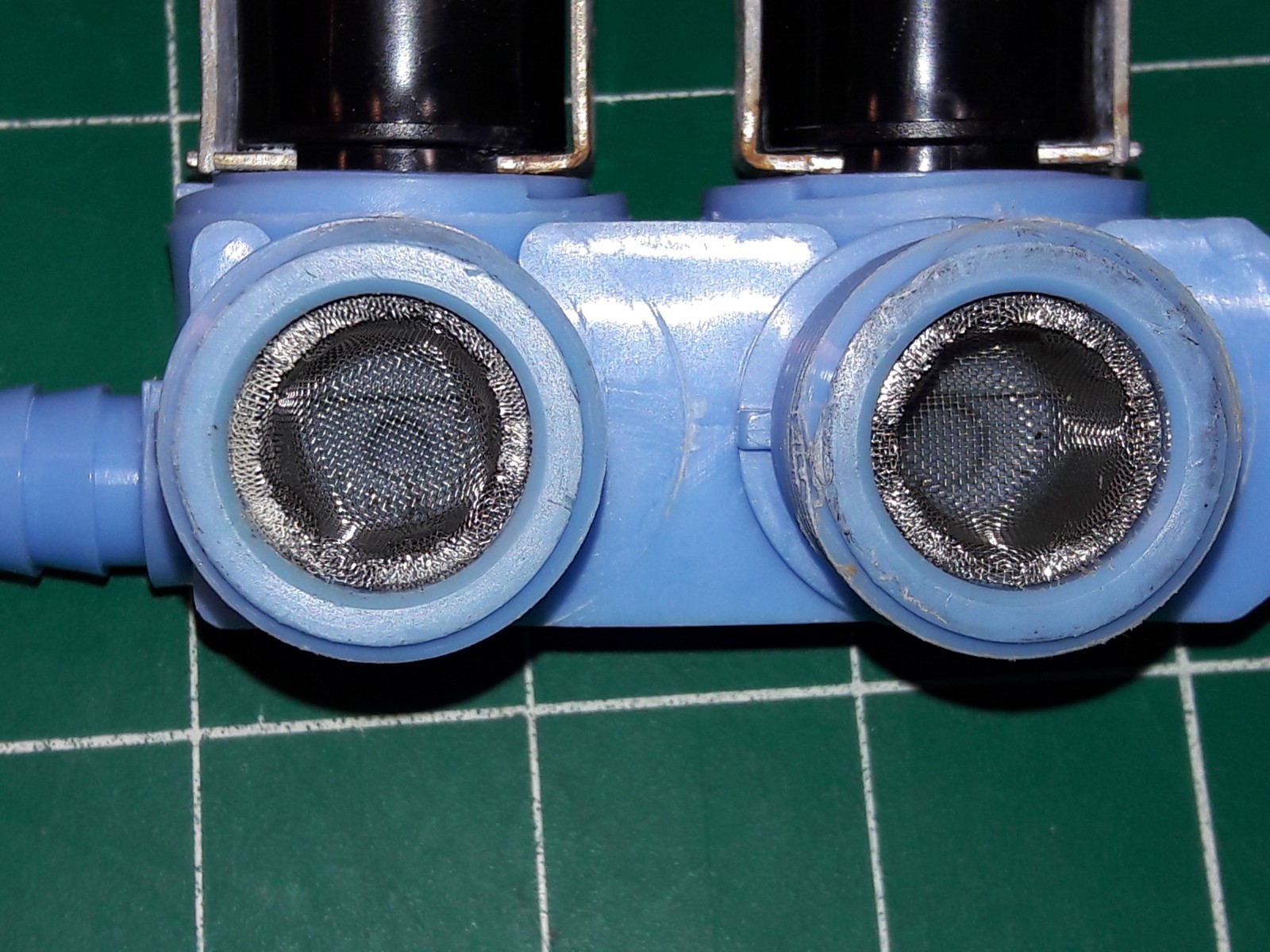 PERFECTLY GOOD - Whirlpool Kenmore - Washer Water Inlet Valve 285805 3952164 gallery