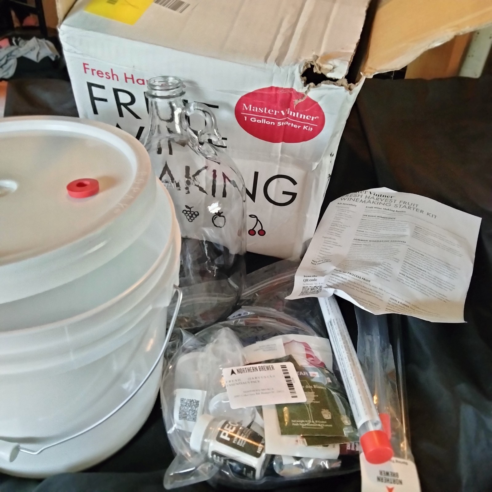 Master Vintner Fresh Harvest One Gallon Small Batch Fruit Wine Making Kit gallery