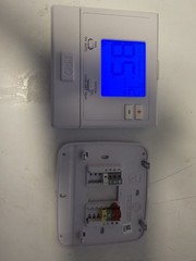 Genuine Pro1 T701 Digital Non Programmable Thermostat Blue Screen Working Tested