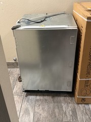 24″ SS SUB ZERO UNDER COUNTER PANEL READY REFRIGERATOR Model UC-24R