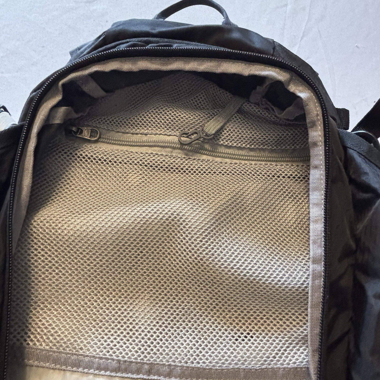 Mountaintop Outdoor Backpack 20L  Black 4