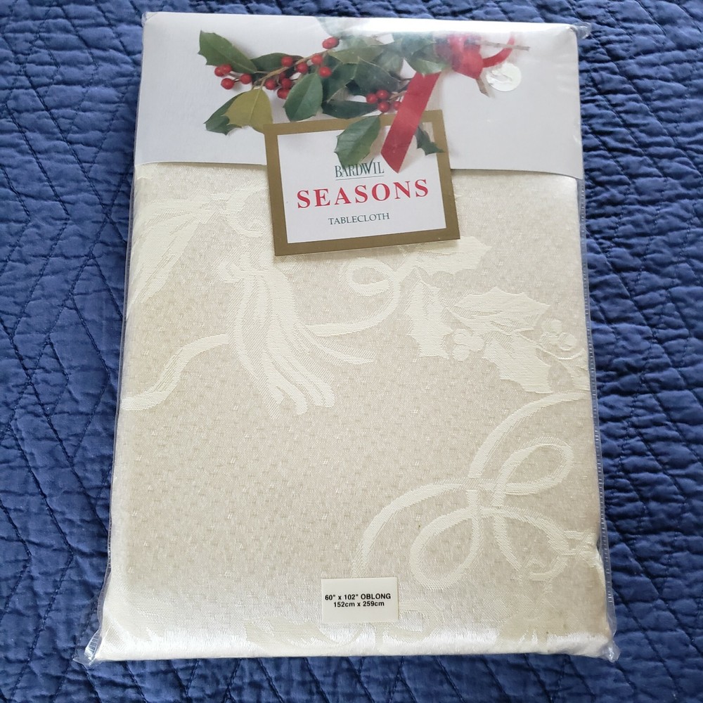 NWT ivory holly pattern tablecloth 60 x 102 inches rectangular Christmas