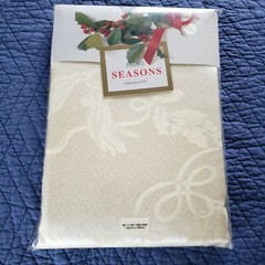 NWT ivory holly pattern tablecloth 60 x 102 inches rectangular Christmas
