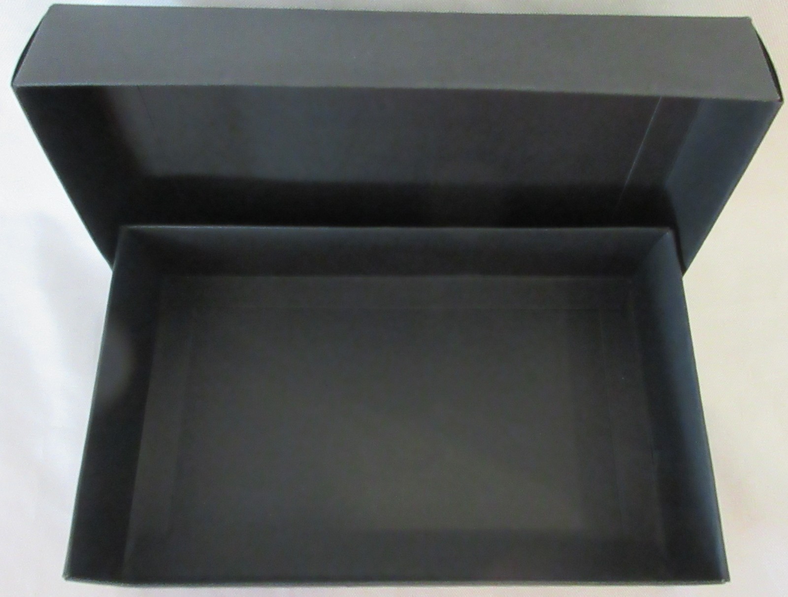 Tumi Black and Red Empty Box Eyeglasses Gift Accessory 9" x 5.5" x 2" gallery