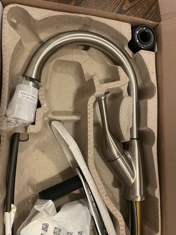 Delta Classic 1-Handle Pull-Down Kitchen Faucet Stainless 19810-SS DST gallery