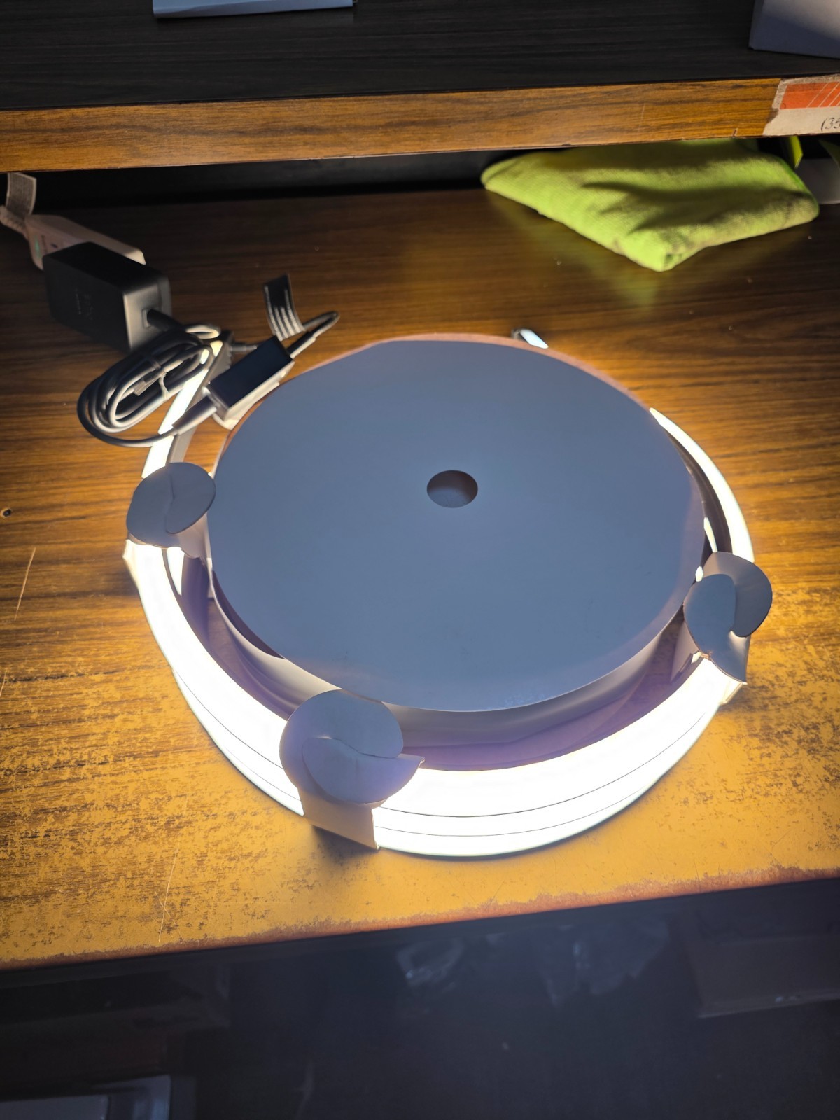 *USED* Philips Hue Gradient LightStrip For 65 - 70 In TV- ‎560417 gallery