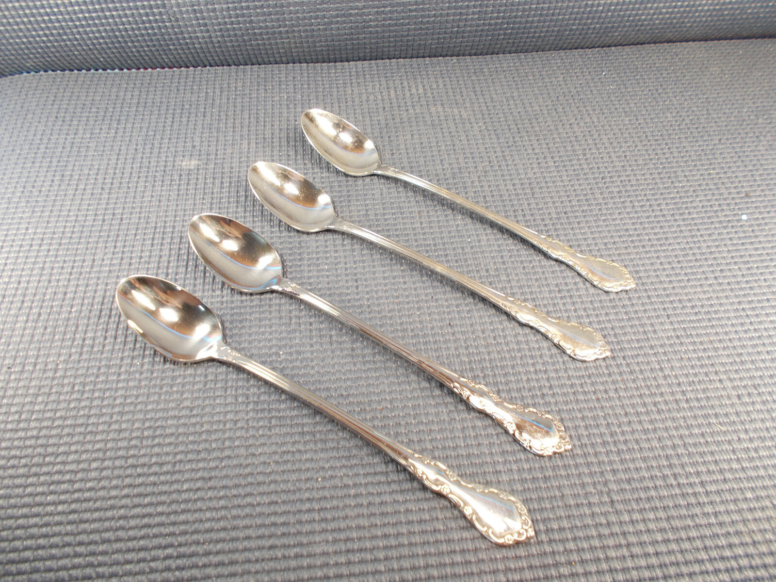 Oneida Stainless Flatware Mansion Hall Pattern 4 Iced Teaspoons 7 5/8" gallery
