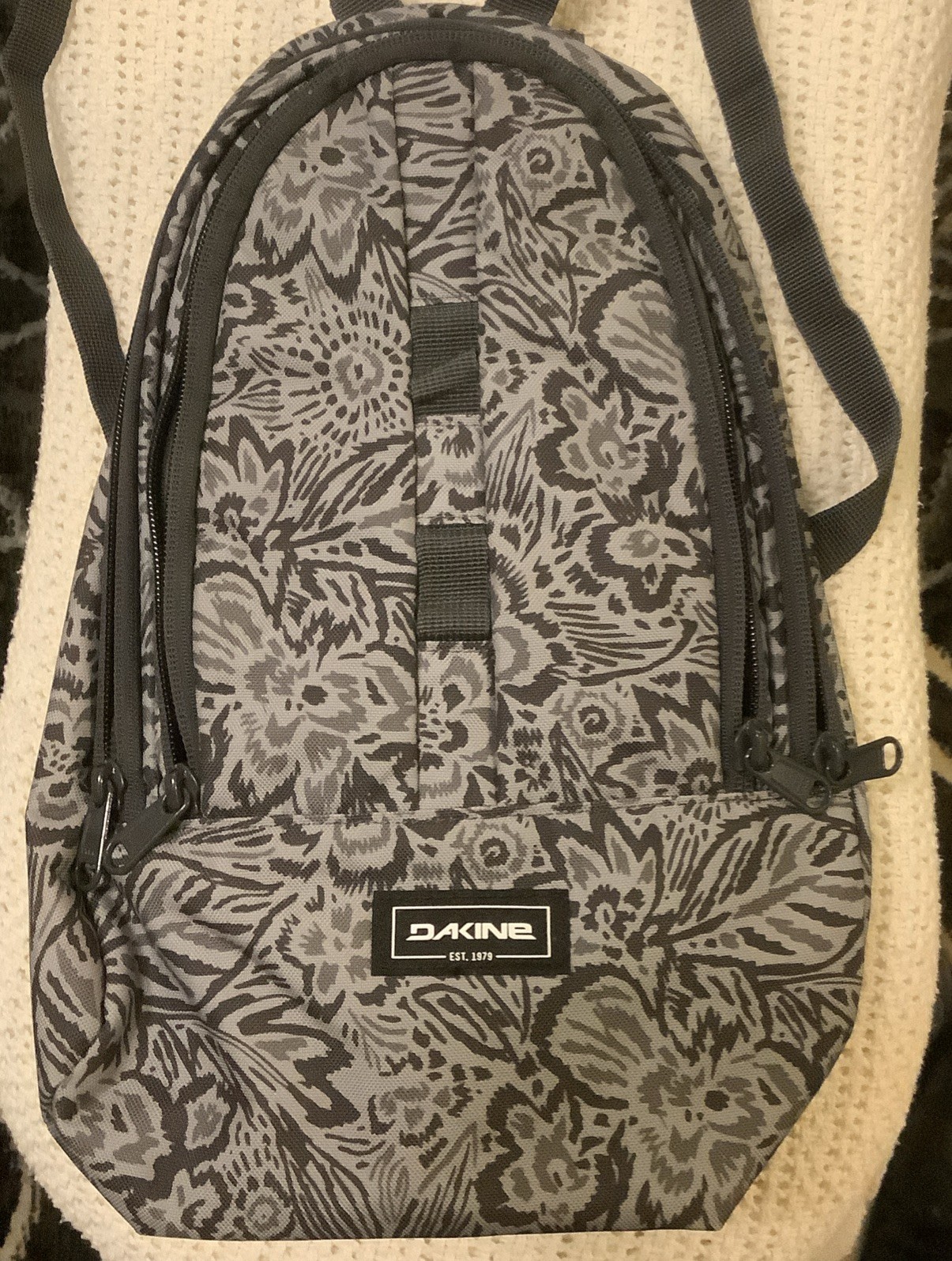 Dakine Cosmo 6.5L Backpack - Black and grey Small backpack 