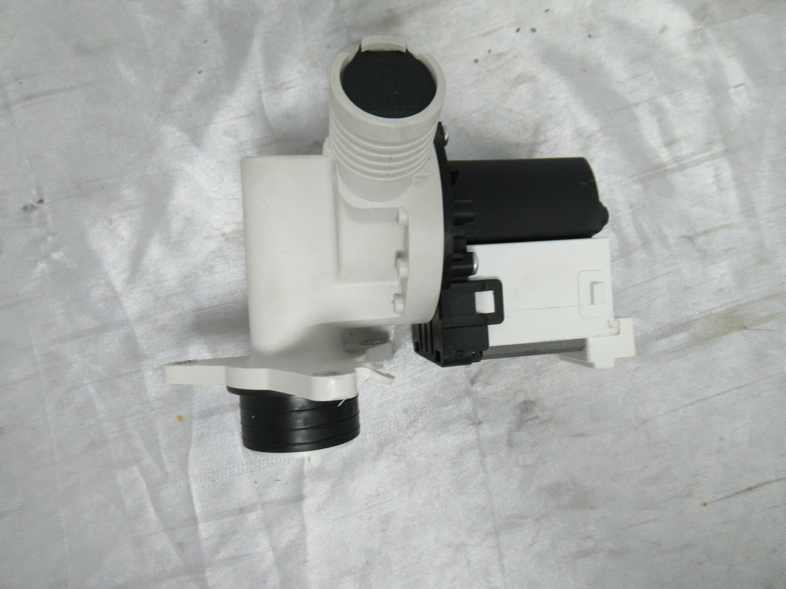 Frigidaire Stack Unit Washer/Dryer Pump Assembly 5304524452 (Lot #30) gallery
