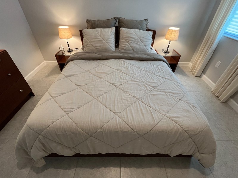 POTTERY BARN LINEN SILK BLEND COMFORTER & SHAMS 5 PIECE SET PRE-OWNED gallery