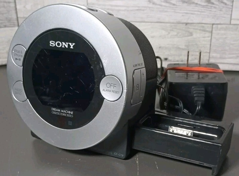 Sony Dream Machine ICF-C7iP FM/AM Clock Radio 30 Pin iPod / iPhone Dock Tested gallery