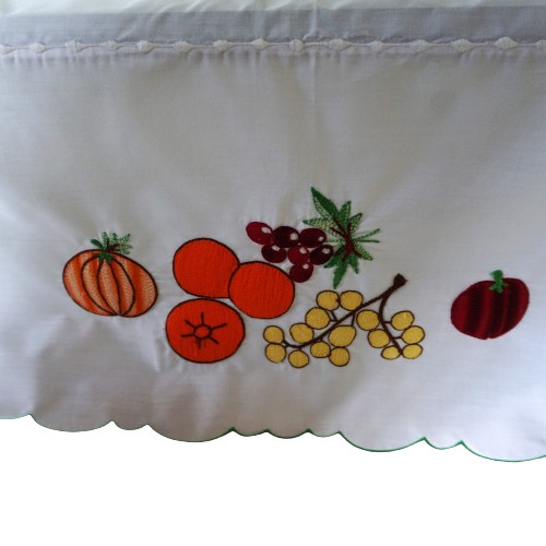 Tablecloth Embroidered Cornucopia Fruits Veggies 90 x 66 Scalloped Hem gallery