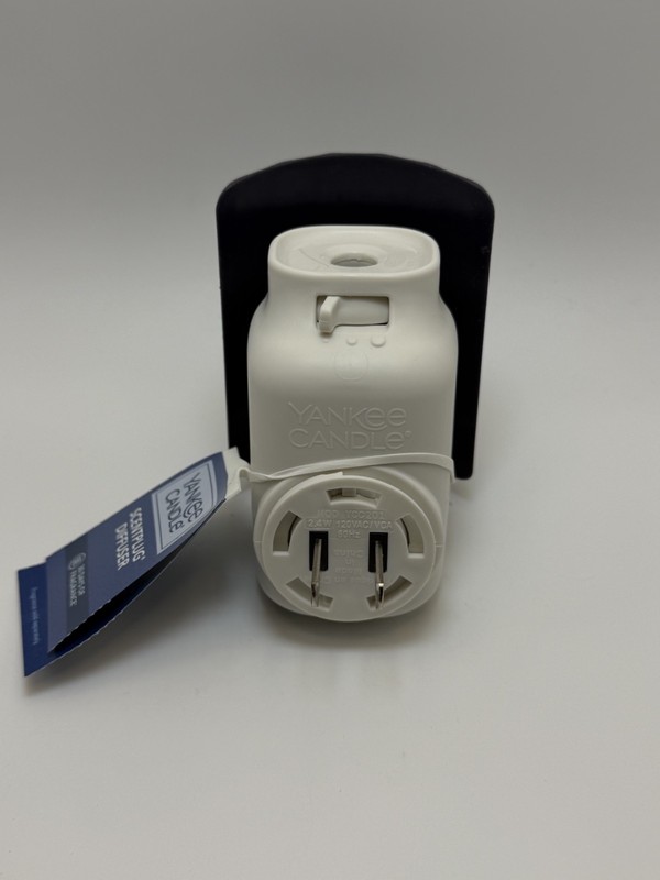 Yankee Candle ScentPlug Base Diffuser Purple Plug In Air Freshener 30 Days gallery