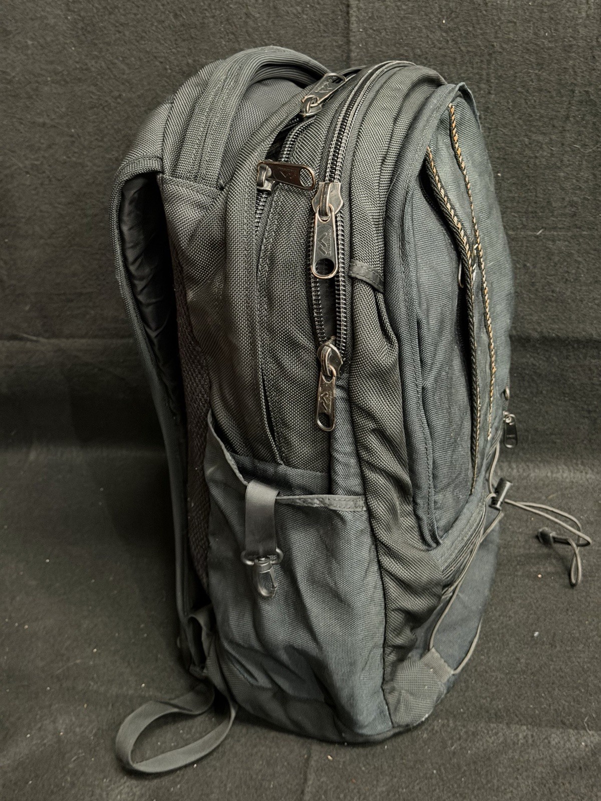 Brenthaven Backpack Fits 15 inch Laptops Black 2