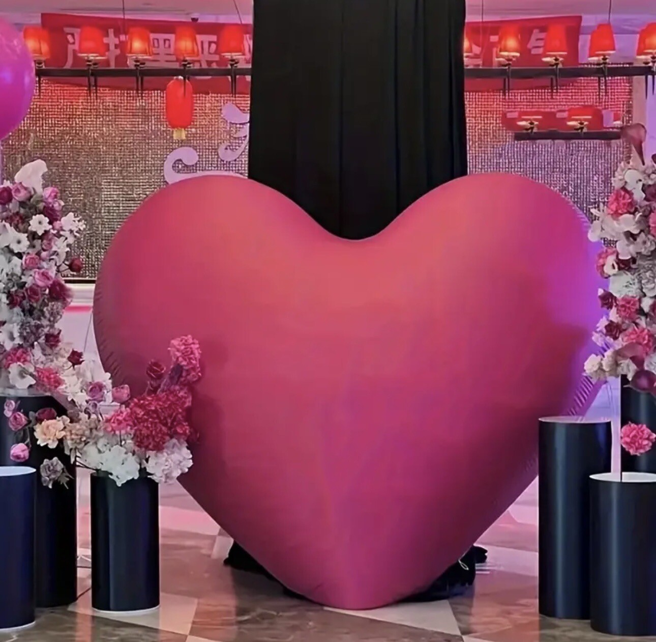 Heart Balloon Giant gallery