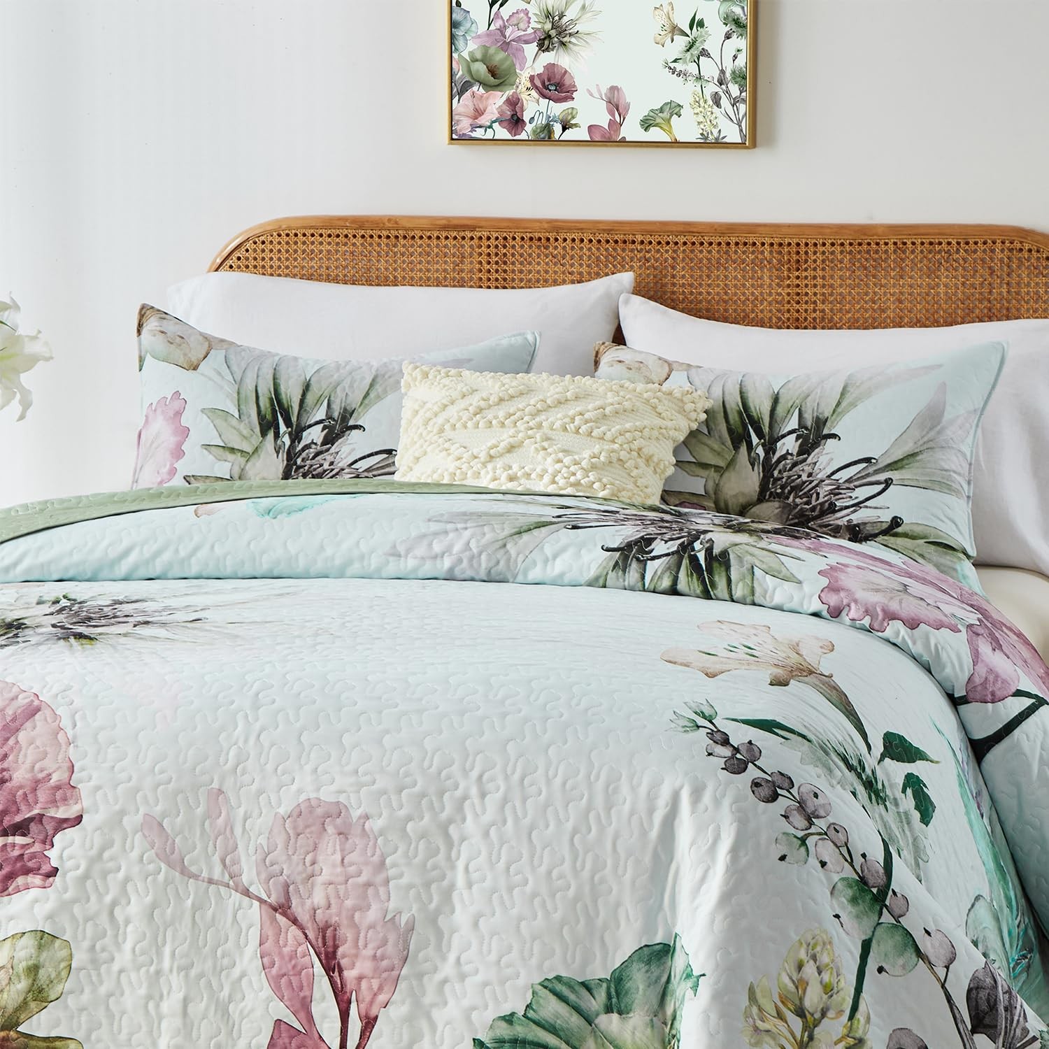 Full Queen Size Quilt Set, Elegant Floral Botanical Pattern Green Bedding Set. gallery