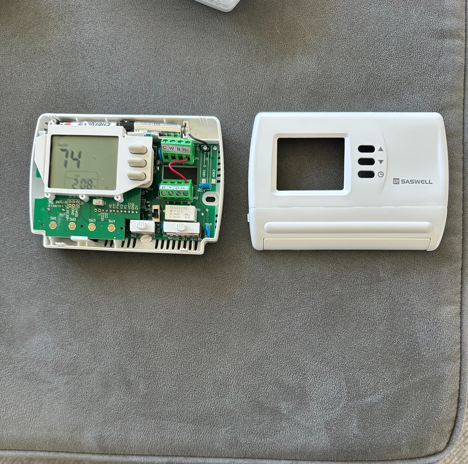 Saswell SAS900STK-0 Non-programmable 1h/1c digital Thermostat gallery