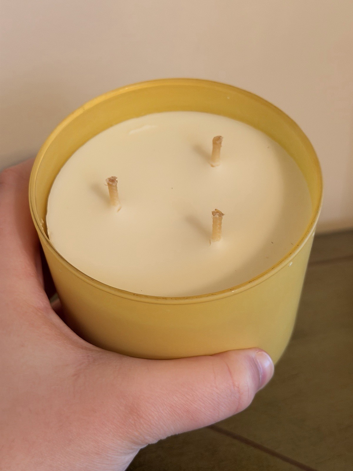 Bath & Body Works Banana Bundt Cake NEW Candle - Wicks Detached/Wax Loose gallery