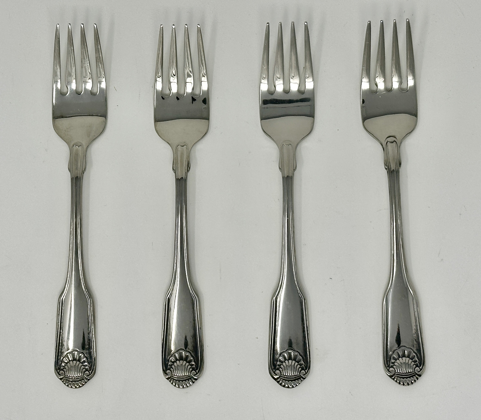 Oneida Classic Shell Set of 4 Salad Forks 6 3/4" gallery