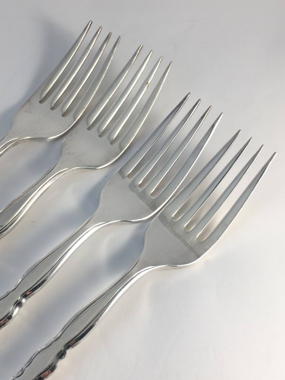 Oneida Community DUET Silverplate 4-Dinner Forks Silverware Flatware gallery