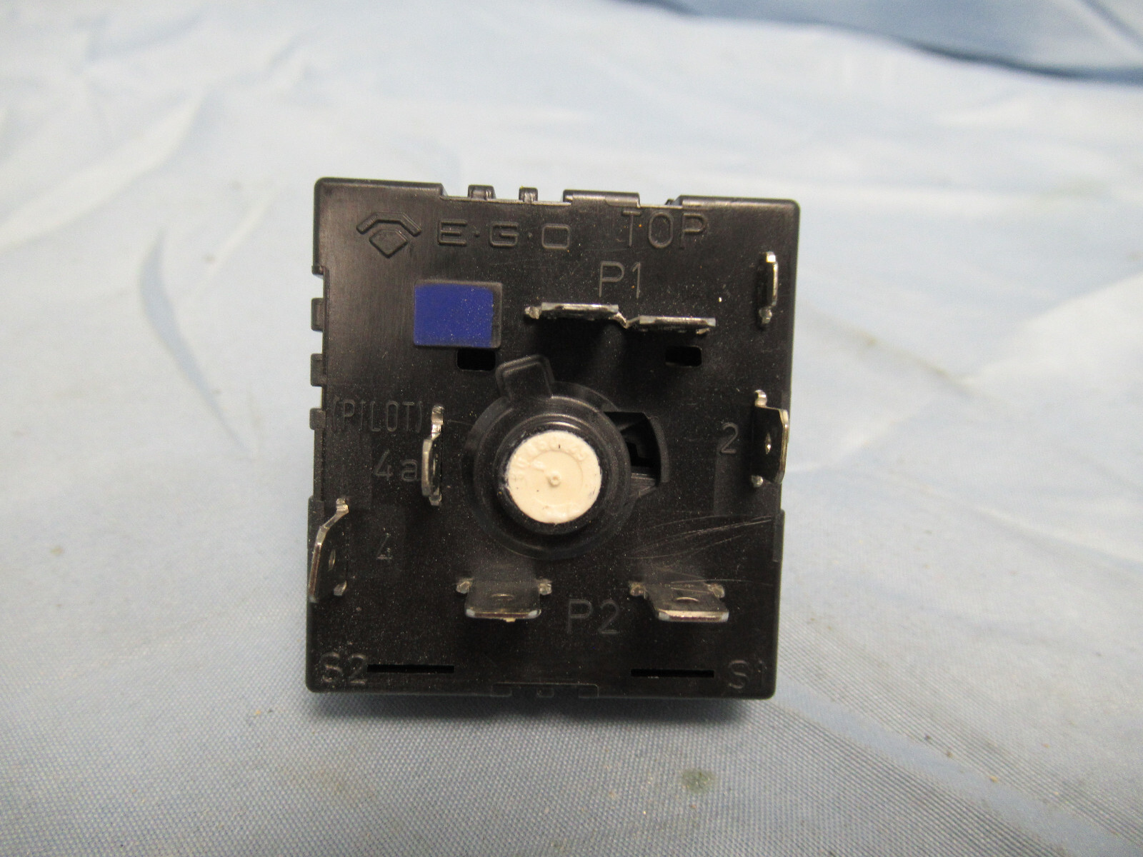 Frigidaire Electric Cook-Top Single Switch 5304526190 305458905 (Lot #112) gallery
