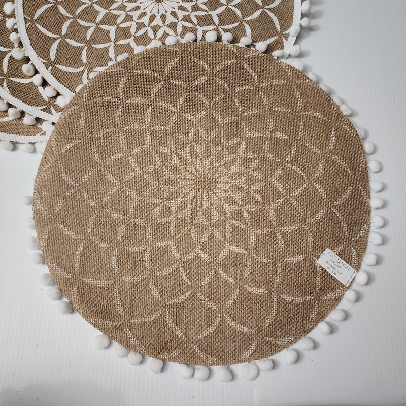 Round Placemats Boho Mandala Pattern White Pompom Edging Set Of 4 New gallery