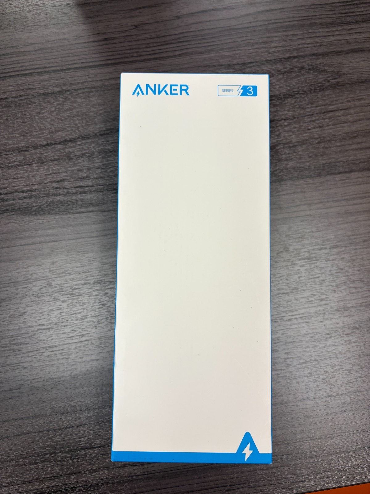 Anker Power Strip Surge Protector 2100J 12 Outlets 1 USB-C 2 USB-A 5ft Flat Plug gallery