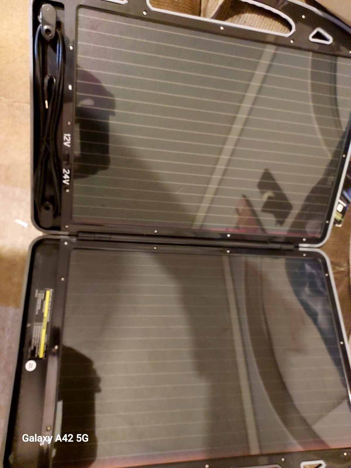 13 watt Solar Charger Briefcase gallery