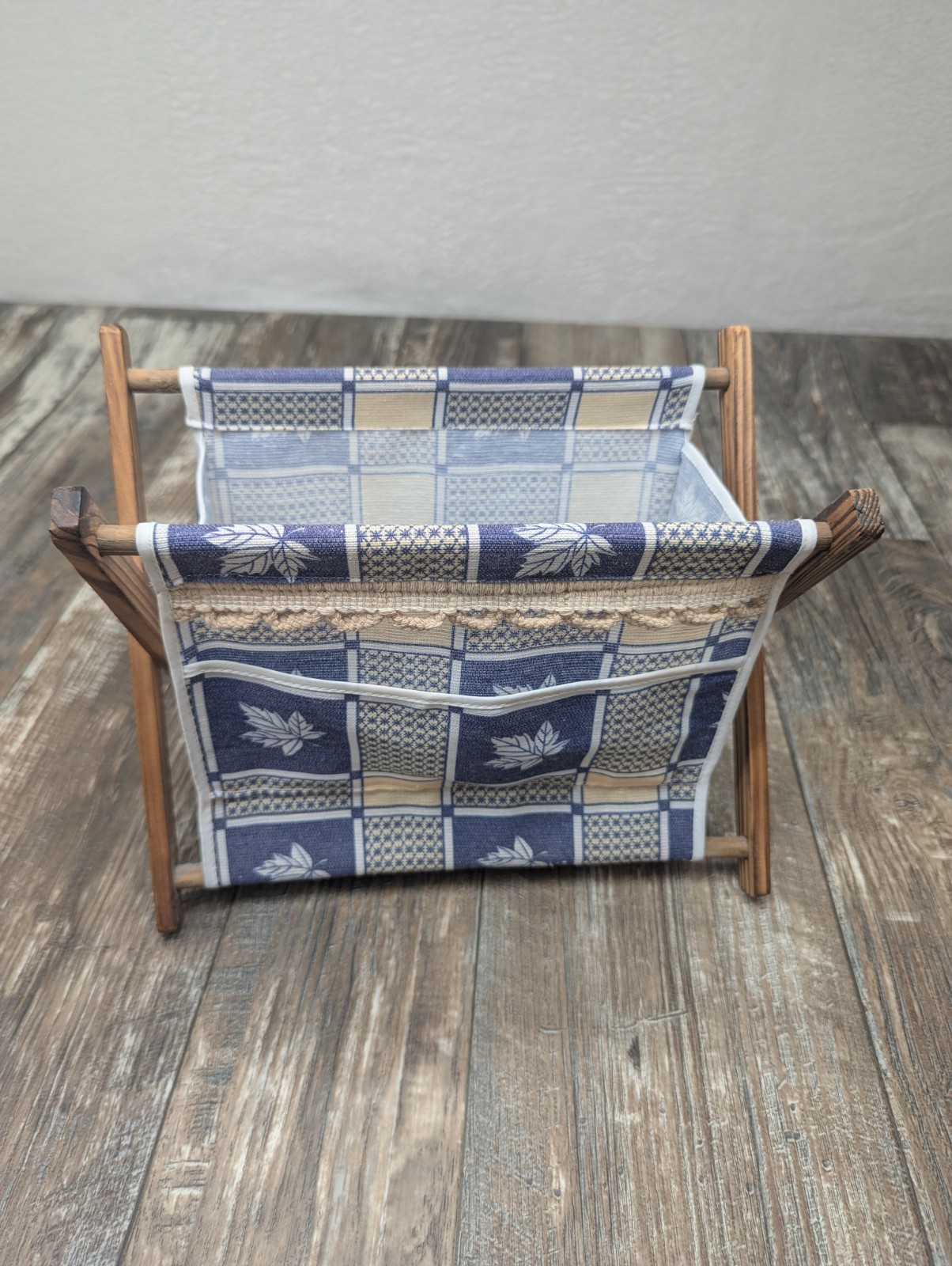 Clothespin Basket. Collapsible. Wood . Blue Yellow Leaf Pattern. Vintage gallery