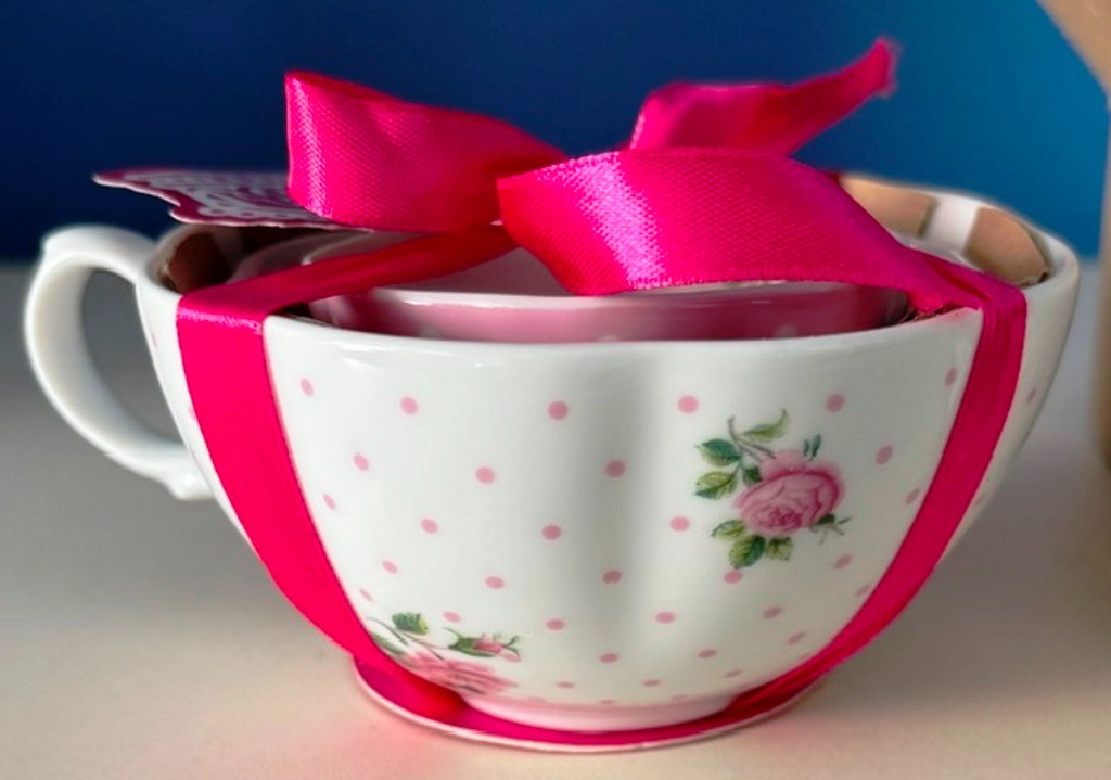 ROYAL ALBERT BAKING BLISS NEW COUNTRY ROSES 3 PC PORCELAIN MEASURING CUP SET-NIB gallery