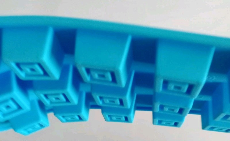 Chocolate Candy Mold Silicone Flexible 15 Square Resin Crafts Easy to Clean NWOT gallery