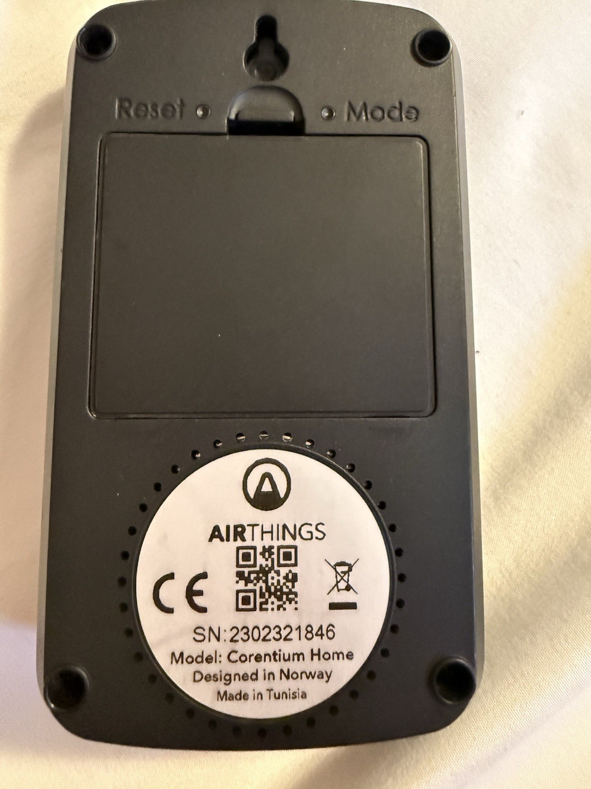 Airthings Corentium Home Digital Radon Gas Detector - TESTED & WORKING gallery