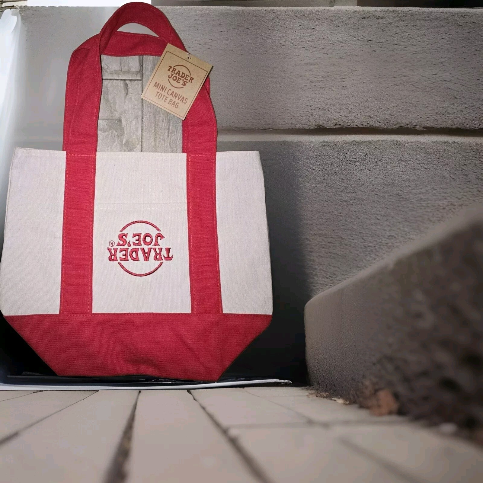 Trader Joe Canvas Upside Down Label. RARE COLLECTIBLE ITEM. See Pictures. 1 BAG! gallery