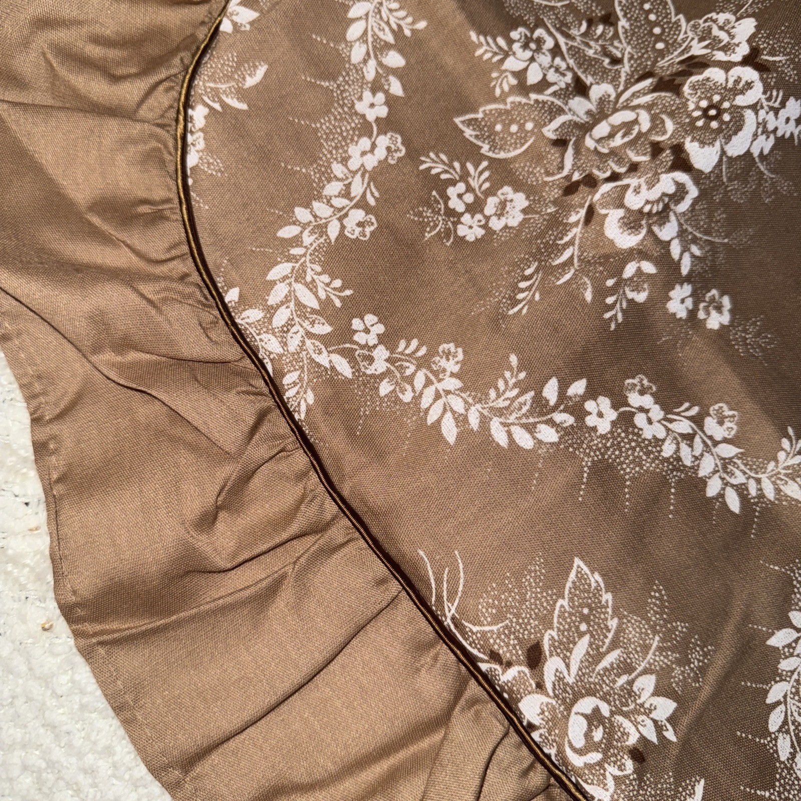 Jp Stevens Brown Floral Ruffled Pillow Sham Standard - gallery