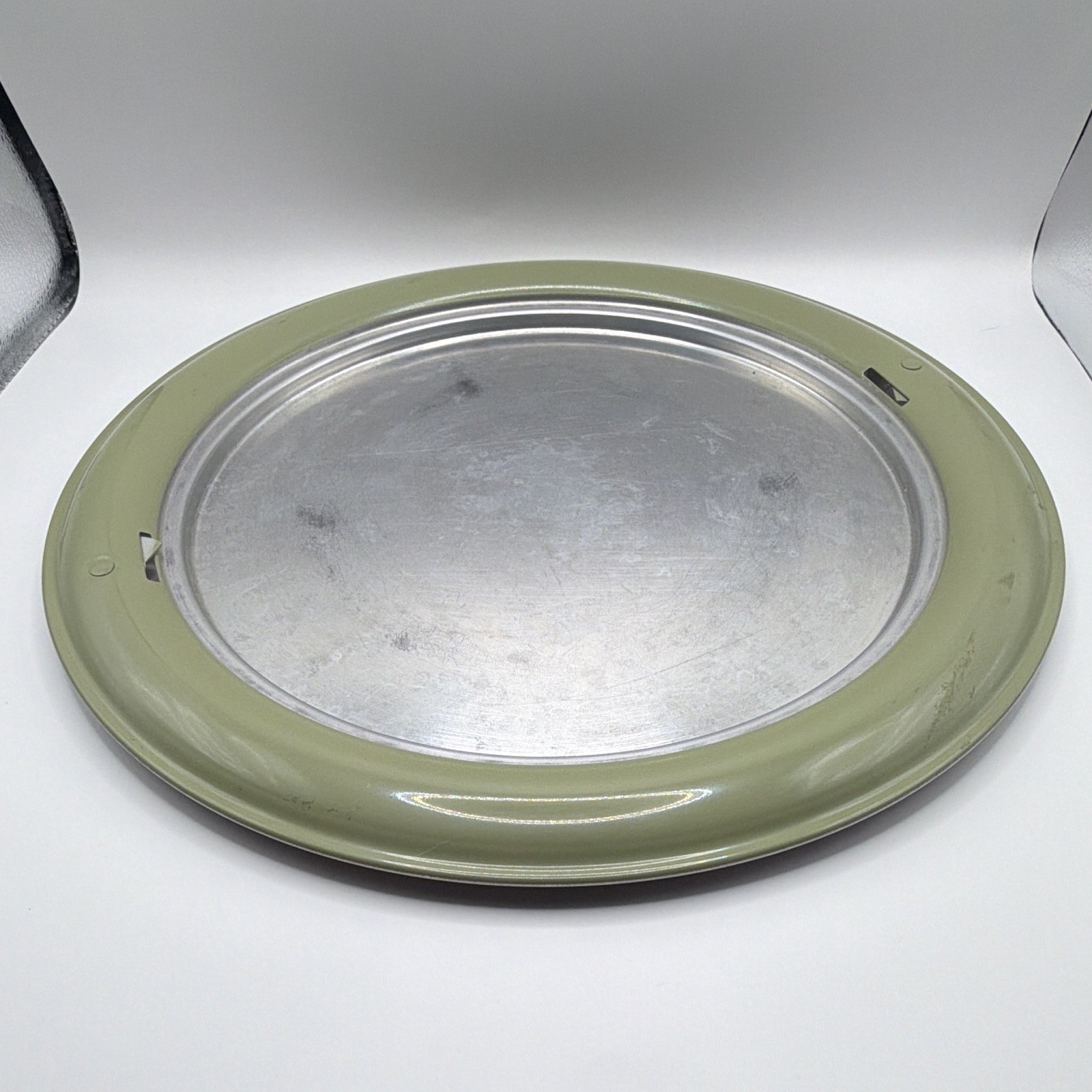 West Bend Round Metal Cake Container 3pc Lid/Tray/Base Handle Green Gray gallery